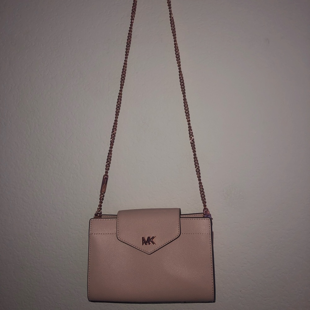 Selling a Michael Kors mini bag